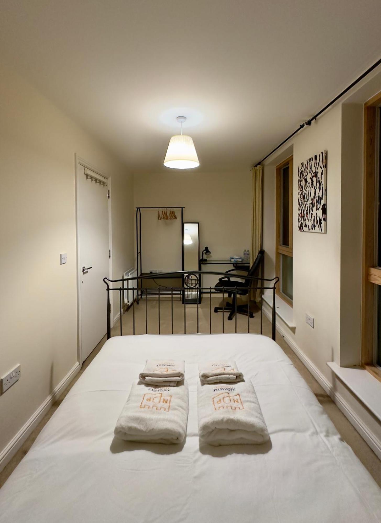 Napcastle Caledonian Park Hotel Лондон Екстериор снимка