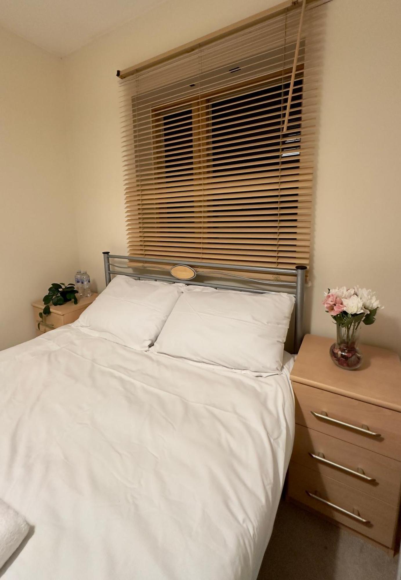 Napcastle Caledonian Park Hotel Лондон Екстериор снимка