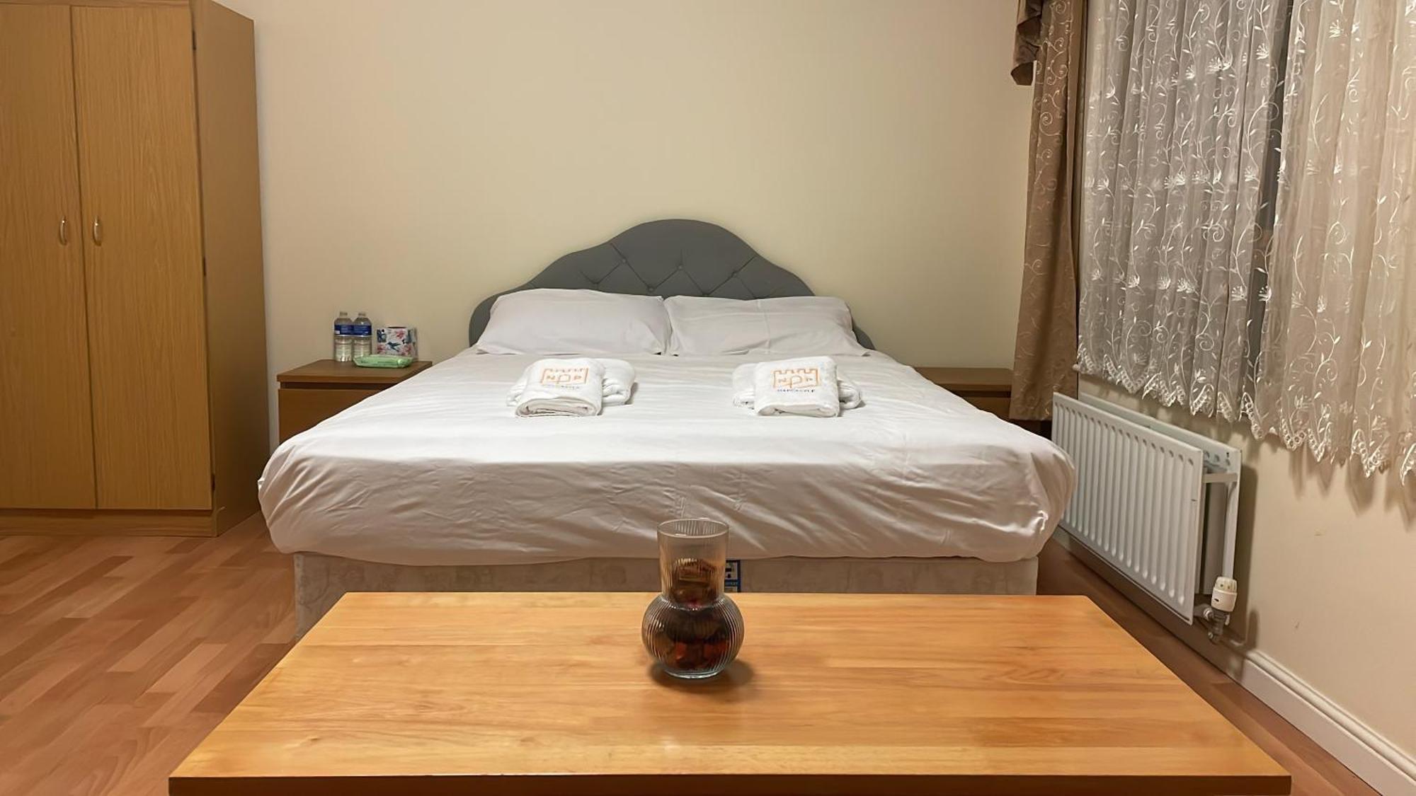 Napcastle Caledonian Park Hotel Лондон Екстериор снимка