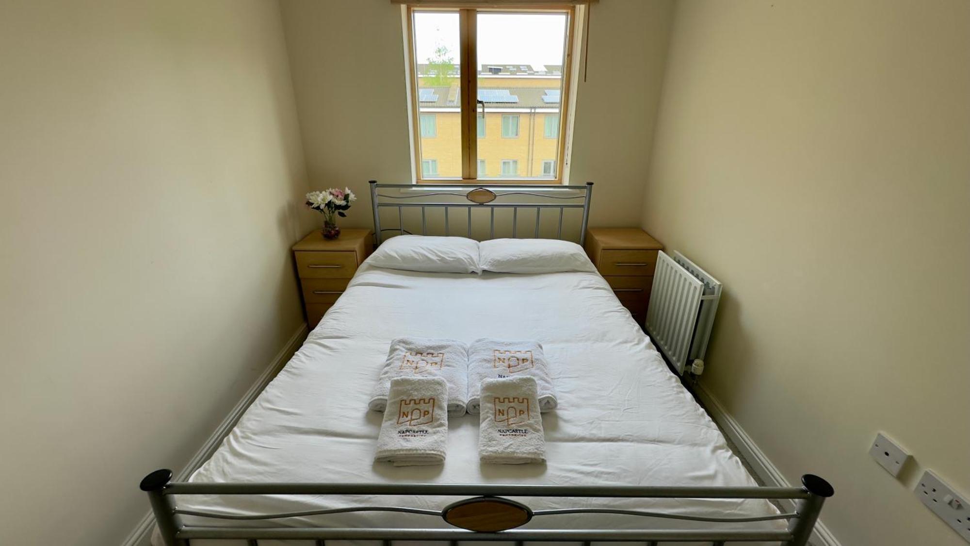 Napcastle Caledonian Park Hotel Лондон Екстериор снимка