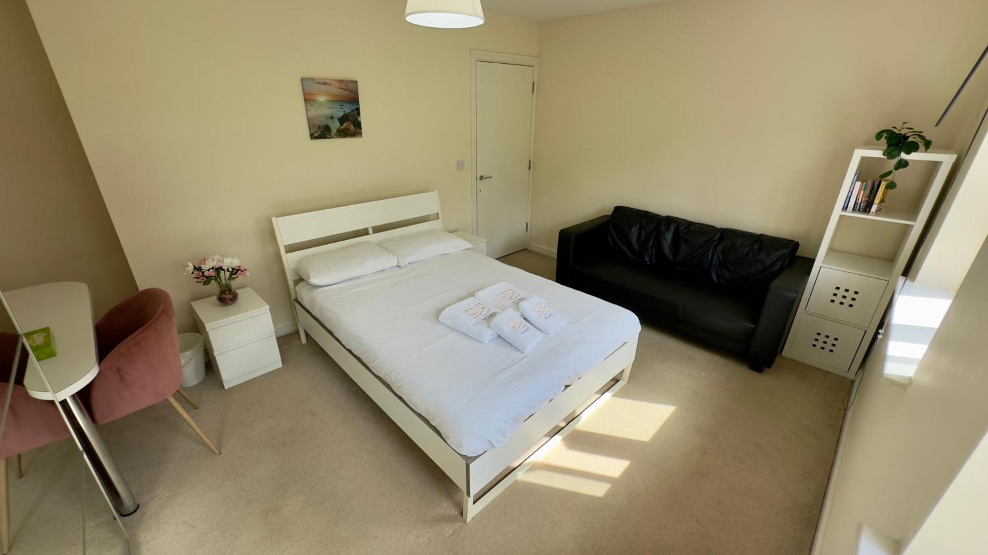 Napcastle Caledonian Park Hotel Лондон Екстериор снимка