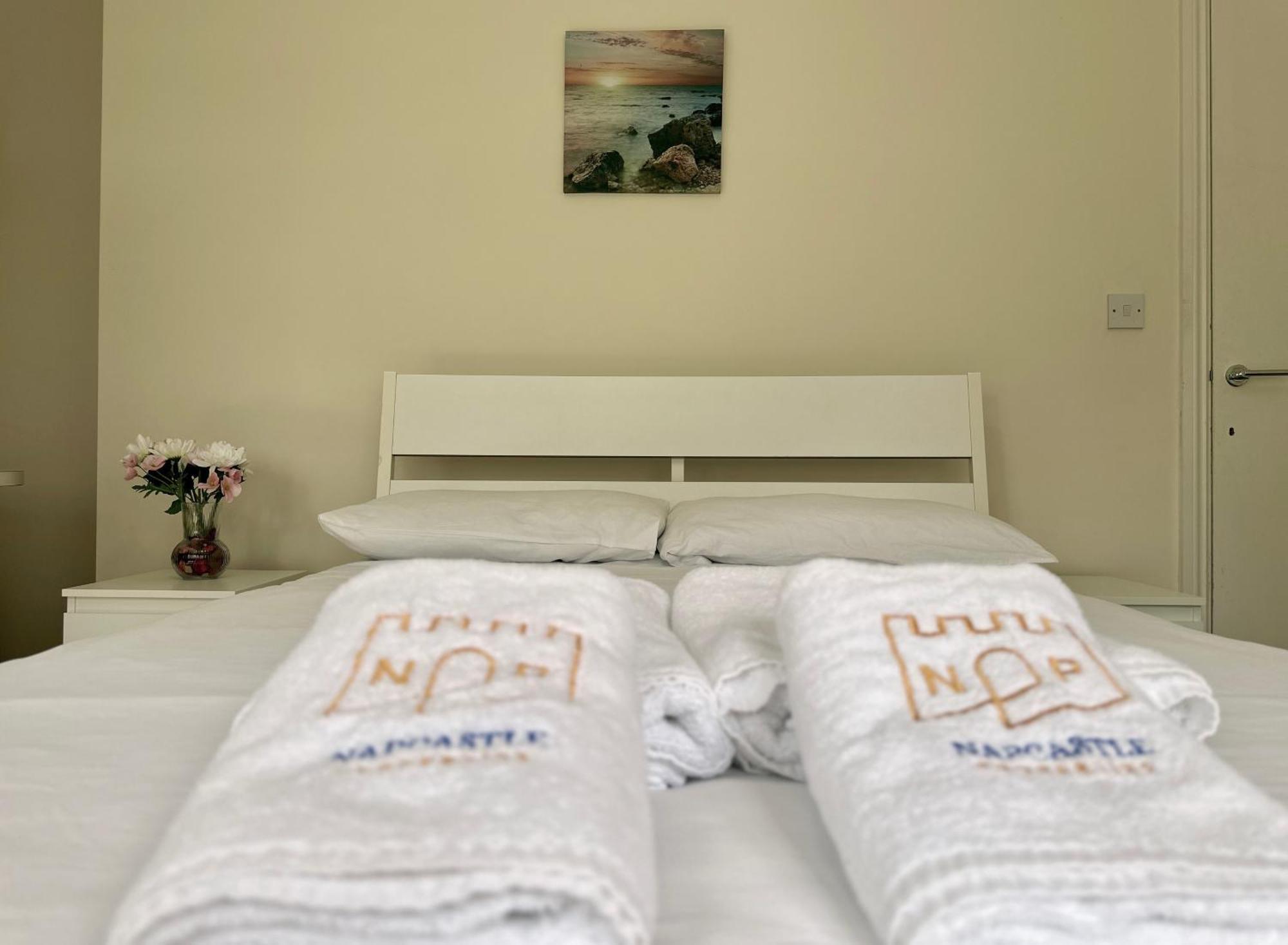 Napcastle Caledonian Park Hotel Лондон Екстериор снимка