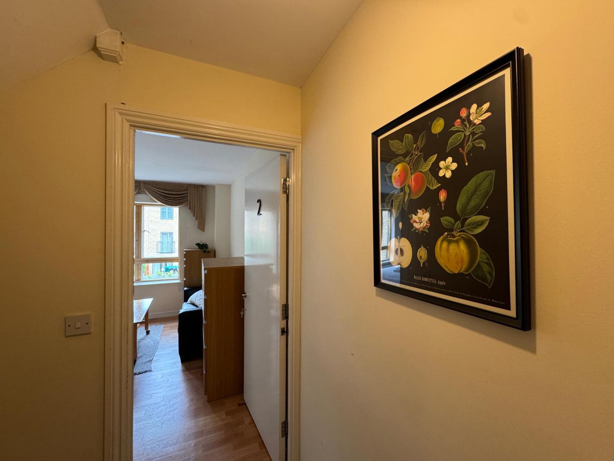 Napcastle Caledonian Park Hotel Лондон Екстериор снимка